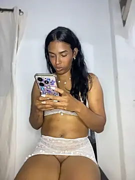 Chat XXX ao vivo de FlorSalvaje_