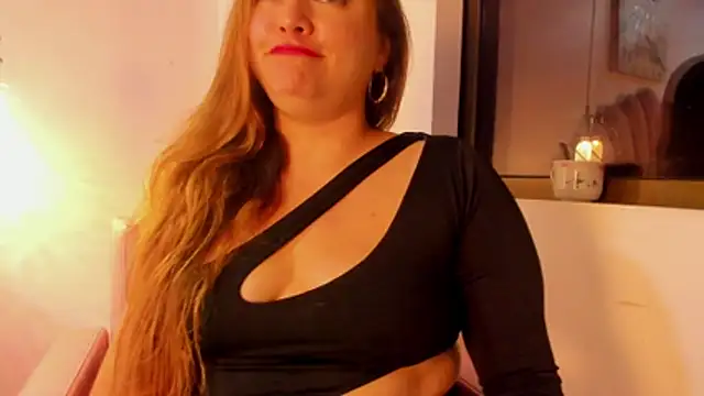 SabrinaVantress' Live XXX Chat