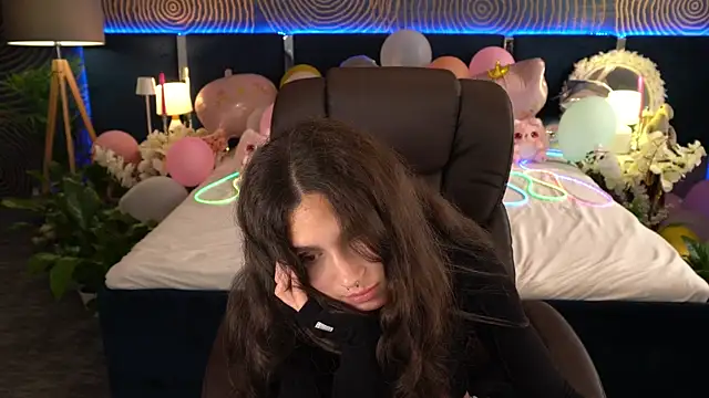 Chat +18 de BabyFlowerr ao vivo