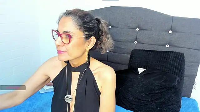 Chatroom XXX en direct de Antonella_Rizzo01
