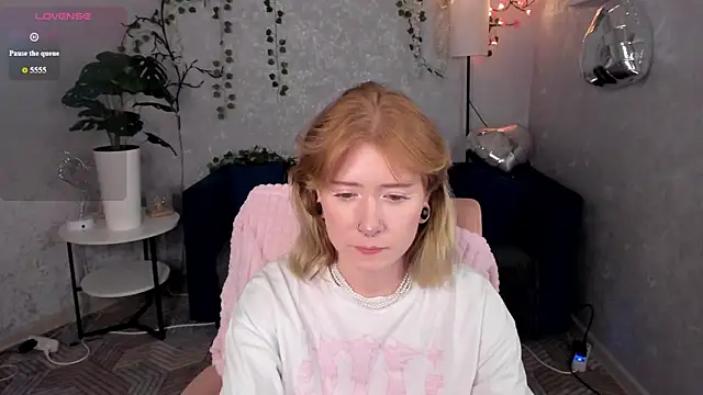 Elira_VaneのライブXXXチャット