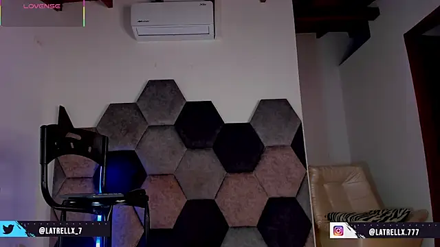 Chat XXX en directo de Latrellx7