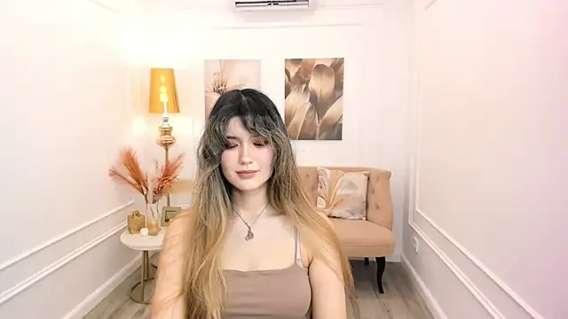 AnneTLi XXX чат на живо