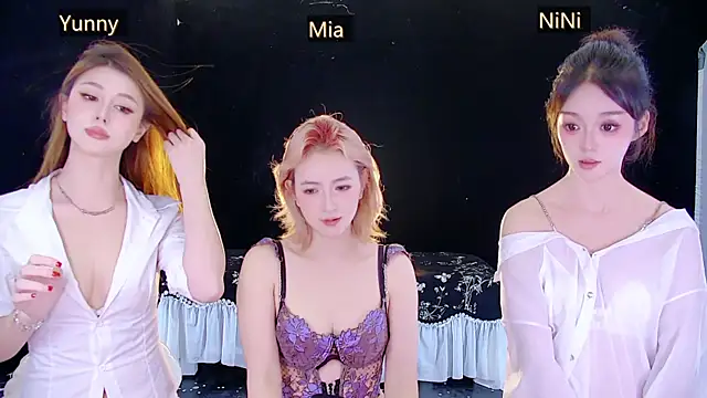 MiNi-UのライブXXXチャット
