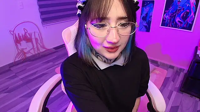 XXX chat uživo modela Miwa_violet