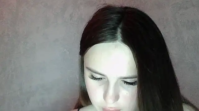 צ'אט XXX בשידור חי של SweetLoraa