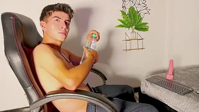 Vincent_Kanen Live XXX chat