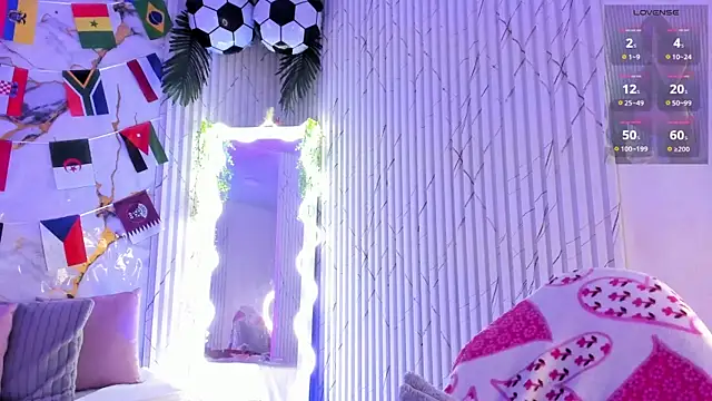 Naomy_tay1 即時 XXX 聊天