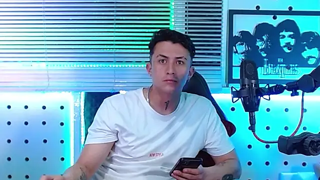 Chat +18 de Godofcumxxx ao vivo