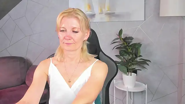 Julie_Lucas XXX чат на живо