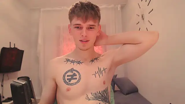 Онлайн чат XXX Fredd_Xanders