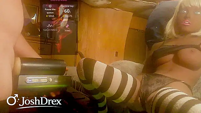 Chat XXX en directo de JoshDrex