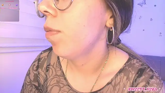 sweettvera Chat XXX live