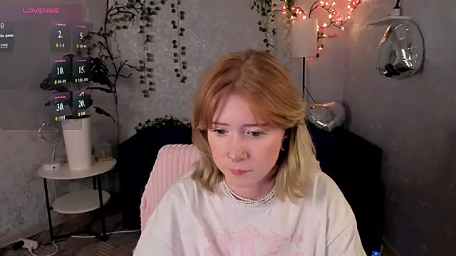 Chat XXX en directo de Elira_Vane