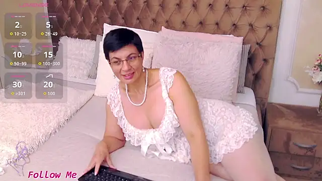 BustyPenellope Chat XXX live