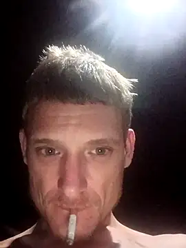 selfmadestud Show in webcam
