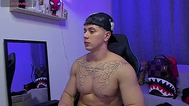دردشة ASHTON_HILS الجنسية المباشرة