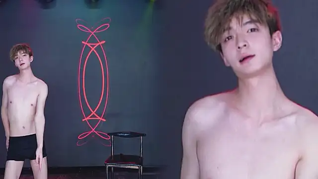 AAA-winnerのライブXXXチャット