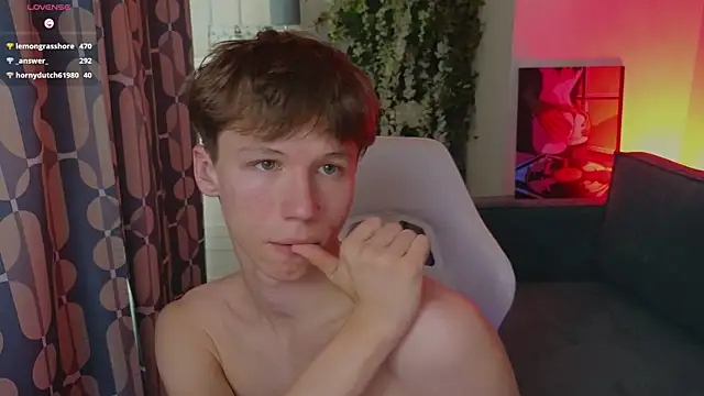 Онлайн чат XXX cuMte_boy