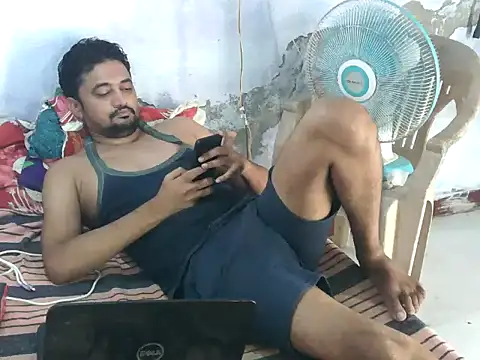 ROCOGUJUBULL Chat XXX in diretta