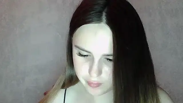 Chat XXX en directo de SweetLoraa