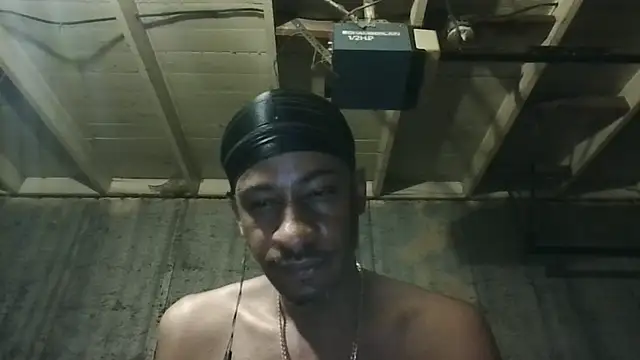 Leo99842 Live XXX-Chat