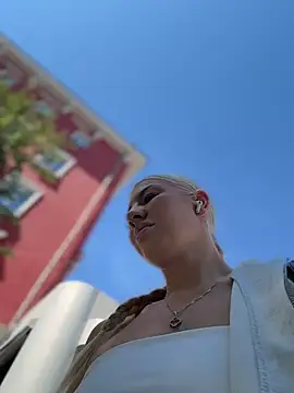 צ'אט XXX בשידור חי של NewLale