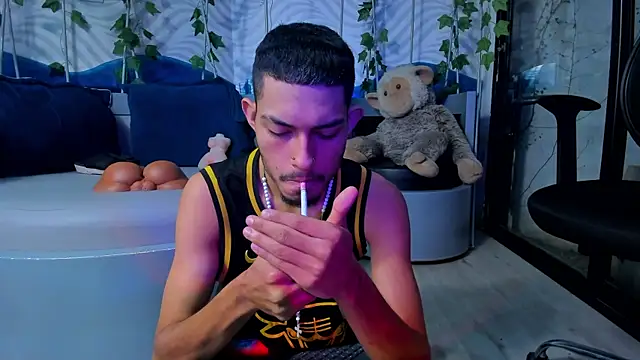 ItsZairen Chat XXX in diretta
