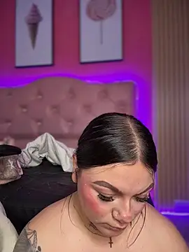 Živý XXX chat Megaan__More
