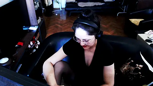 Imperatriza Adlı Modelin Canlı XXX Sohbeti