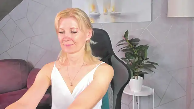Živý XXX chat Julie_Lucas