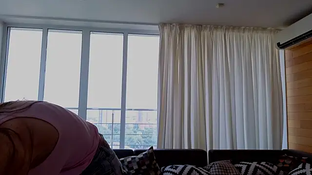 AliciaBrooks' Live XXX Chat