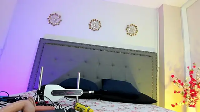 CloeMature Adlı Modelin Canlı XXX Sohbeti