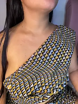 Czat XXX na żywo – shara_queen1