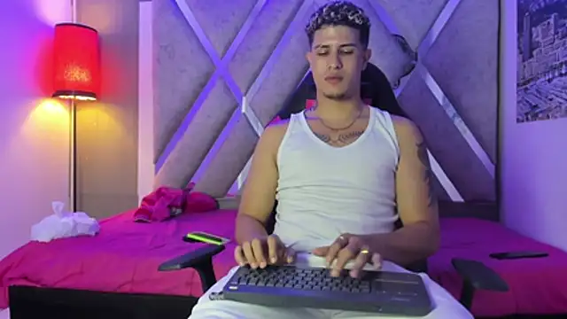 Chat XXX ao vivo de dominic_connor