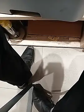 Pertunjukan Kamera Web VIKK123456V