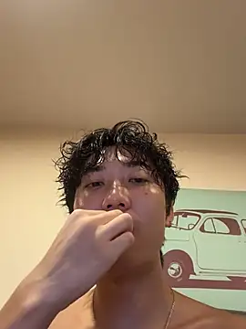 YourBadboy718 Chat XXX in diretta