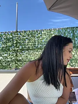 VictoriaLanes live XXX chat