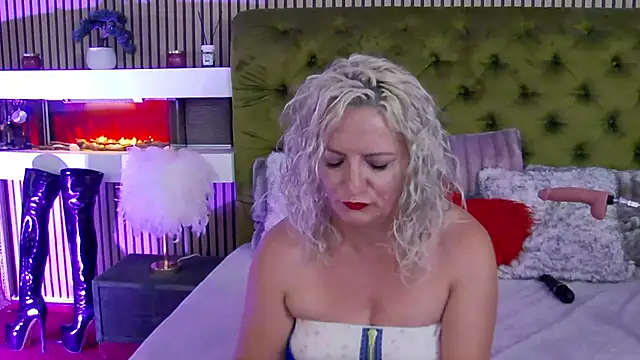 LadyTouch – Naživo XXX chat