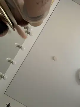 XXX chat uživo modela NewLale