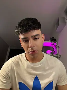 aronnhidden Live XXX Chat