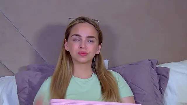 Chat +18 de AnitaVenture ao vivo
