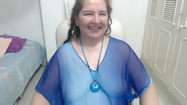 Chat +18 de leonela_69 ao vivo