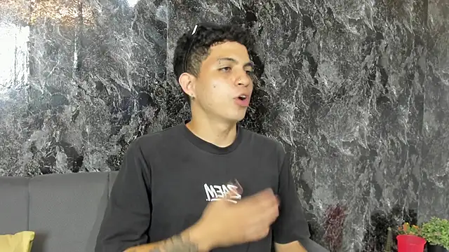 XXX chat uživo modela cameron_lux77