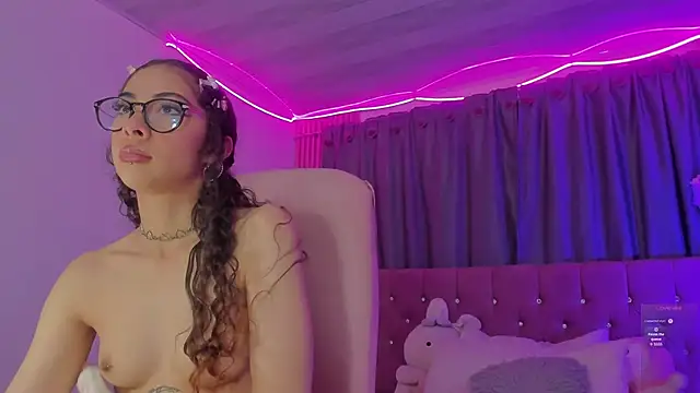 Czat XXX na żywo – Sarah_Moon1