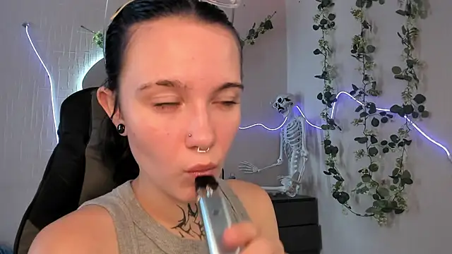 Elastikisss' Live XXX Chat