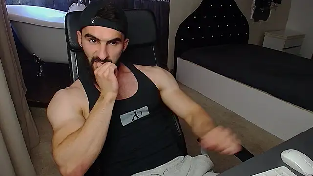 MicahLane Chat XXX in diretta