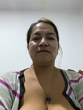 Chat +18 de Jlo_69 ao vivo
