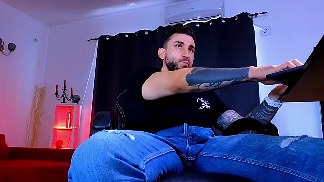 Chat XXX ao vivo de MightyAaron66