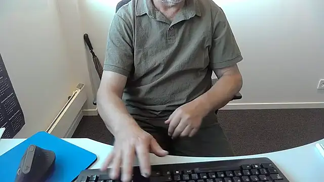 Buggemann Live XXX Chat